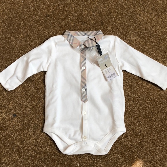Burberry NWT Onesie with Hat - Picture 1 of 3